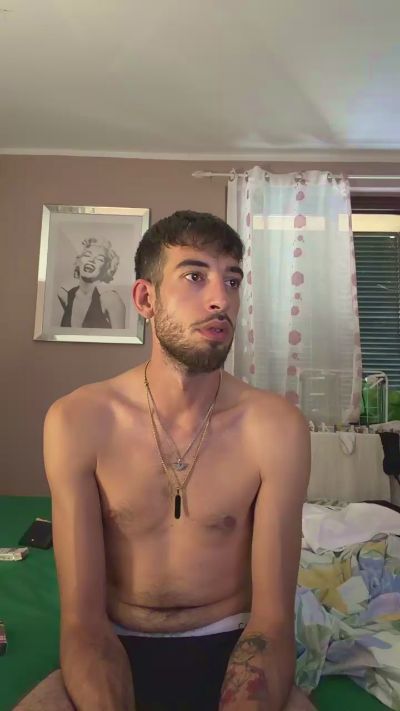 Meastroboris95 live cam on Cam4
