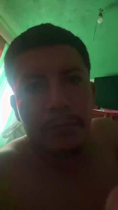 MedinaR5 live cam on Cam4