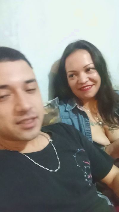 MediosLimones live cam on Cam4