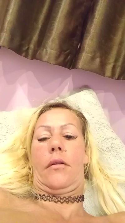 Medusa1982 live cam on Cam4