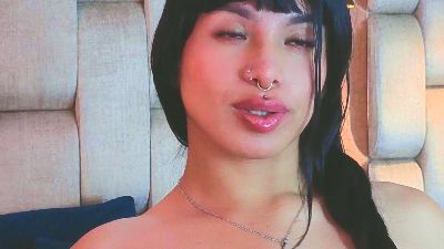 Meelfox live cam on Cam4