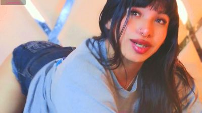 Meelfox live cam on Cam4