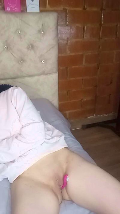 Megan222_ live cam on Cam4