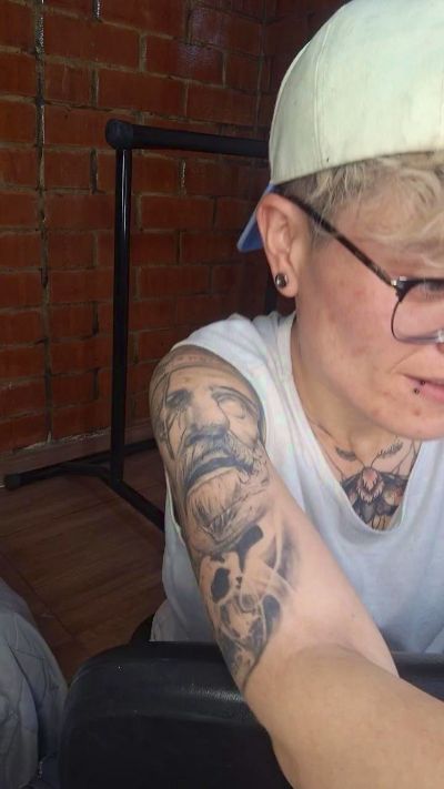 Megan222_ live cam on Cam4