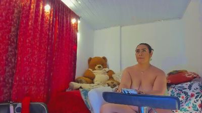 MeganHot_Curvy live cam on Cam4