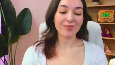 MeganPleasure live cam on Cam4