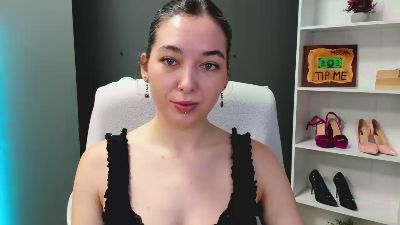MeganPleasure live cam on Cam4