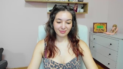 MeganPleasure live cam on Cam4