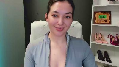 MeganPleasure live cam on Cam4