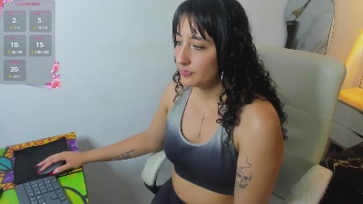 Megan_Reeves live cam on Cam4