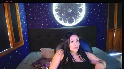 Megara_25 live cam on Cam4