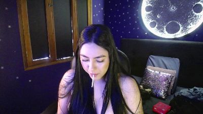 Megara_25 live cam on Cam4