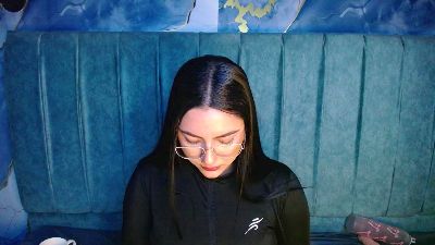 Megara_25 live cam on Cam4