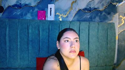 Megara_25 live cam on Cam4