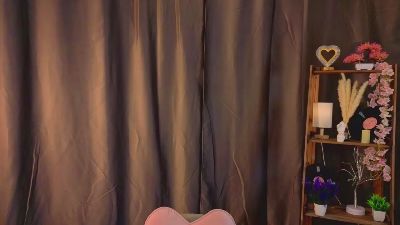 MegganYglesias live cam on Cam4