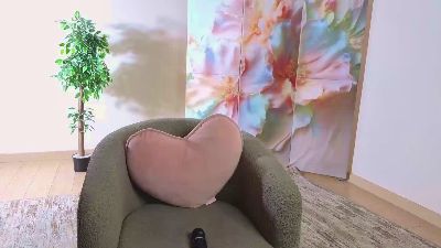 MegganYglesias live cam on Cam4