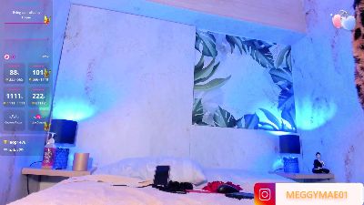 Meggy_Mae live cam on Cam4