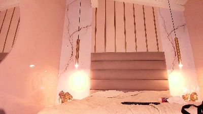 Meggy_Mae live cam on Cam4