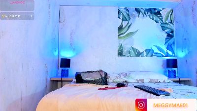 Meggy_Mae live cam on Cam4