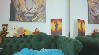 Megpalmer23 live cam on Cam4