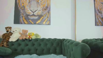 Megpalmer23 live cam on Cam4