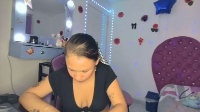 Meily_clark live cam on Cam4
