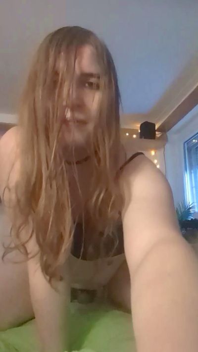 MelTheSlut live cam on Cam4