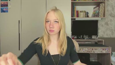 MelaniaHymon live cam on Cam4