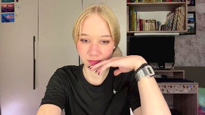 MelaniaHymon live cam on Cam4
