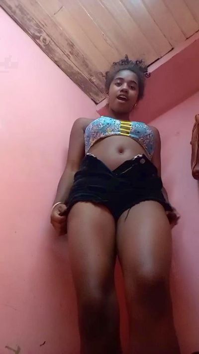 Melanie33 live cam on Cam4