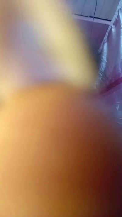 Melanie33 live cam on Cam4