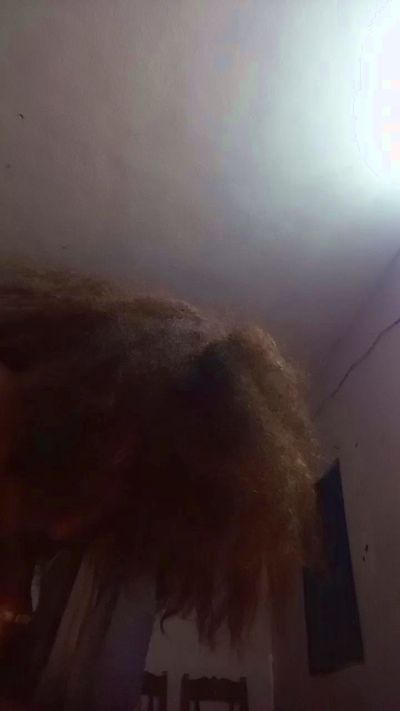 Melanie33 live cam on Cam4