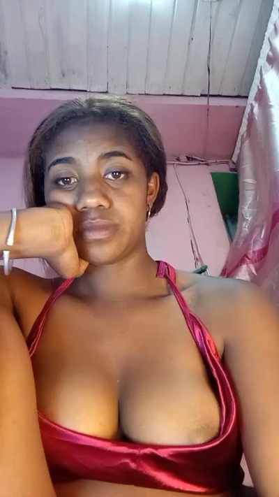 Melanie33 live cam on Cam4