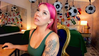 MelanieRoux live cam on Cam4