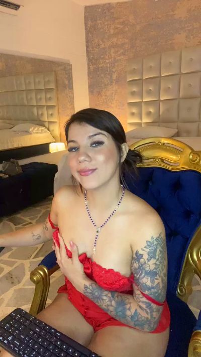 MelanieRoux live cam on Cam4
