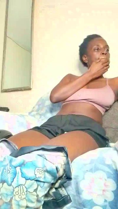 Melaninebabe live cam on Cam4