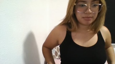 Melanipaola2003 live cam on Cam4