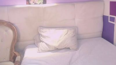 Melannyy__ live female webcam from United States