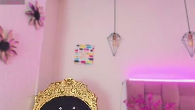 Melannyy__ live cam on Cam4