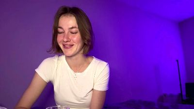 MelanyVranich live cam on Cam4