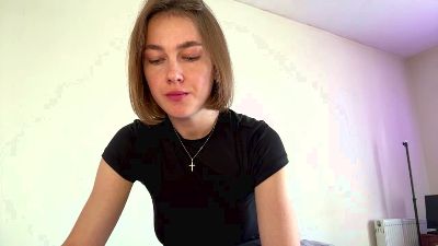 MelanyVranich live cam on Cam4