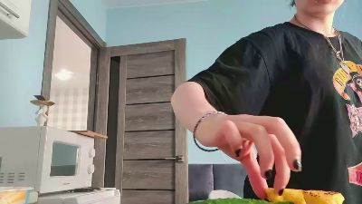 MelbaTanon live cam on Cam4