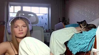 MeldaBoghosian live cam on Cam4