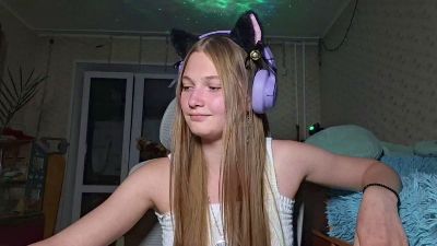 MeldaBoghosian live cam on Cam4