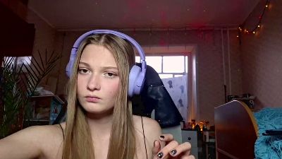 MeldaBoghosian live cam on Cam4