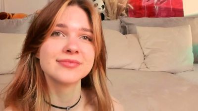 Melenamiles live cam on Cam4