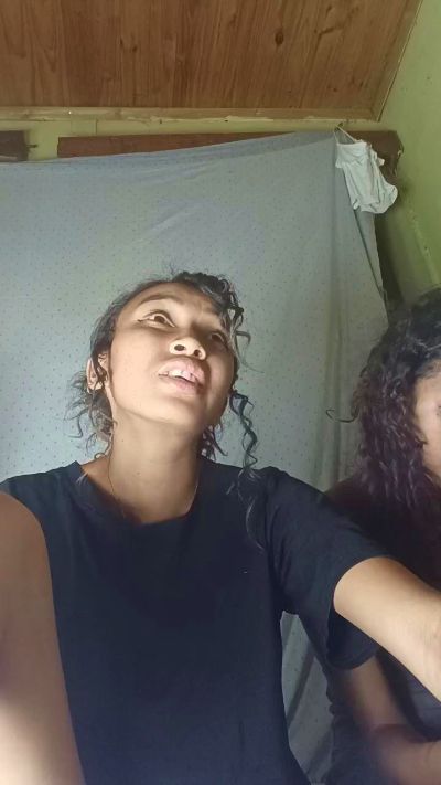 Melianah live cam on Cam4