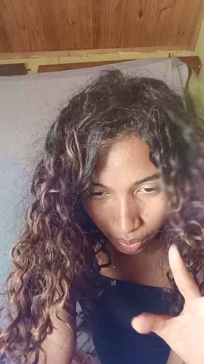 Melianah live cam on Cam4