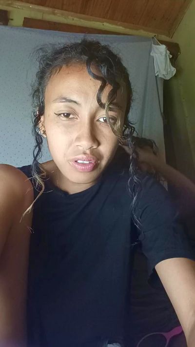 Melianah live cam on Cam4