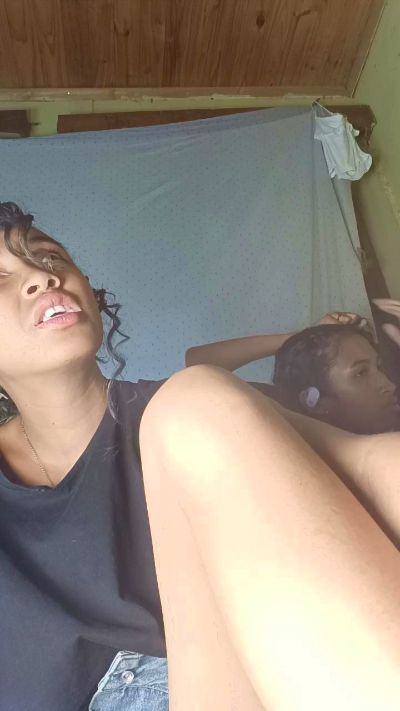 Melianah live cam on Cam4